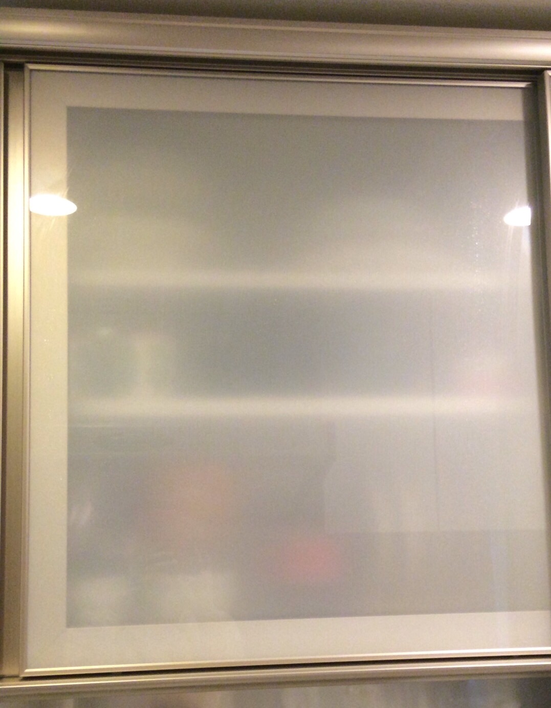 食器棚上1