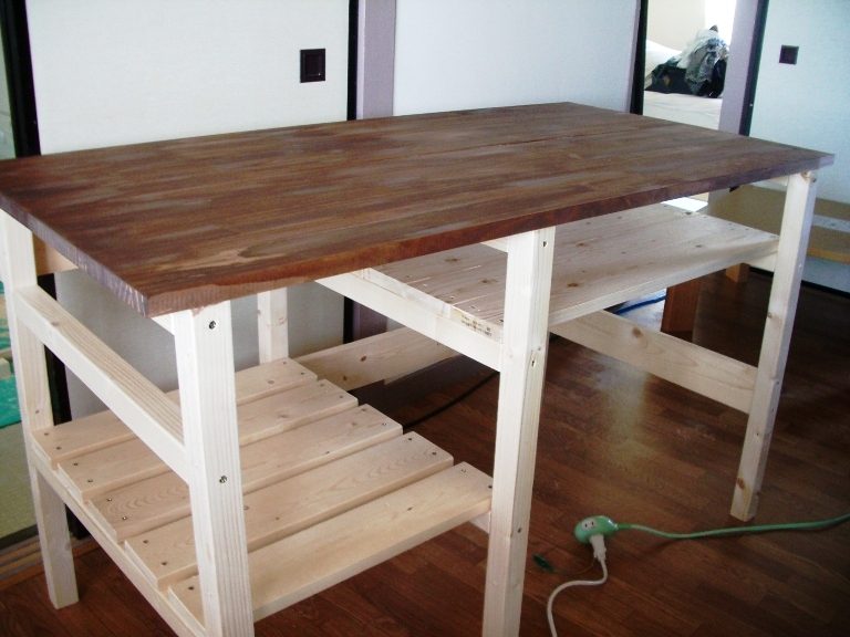 無いから作った。書斎の作業机をDIYしてその後ダイニング