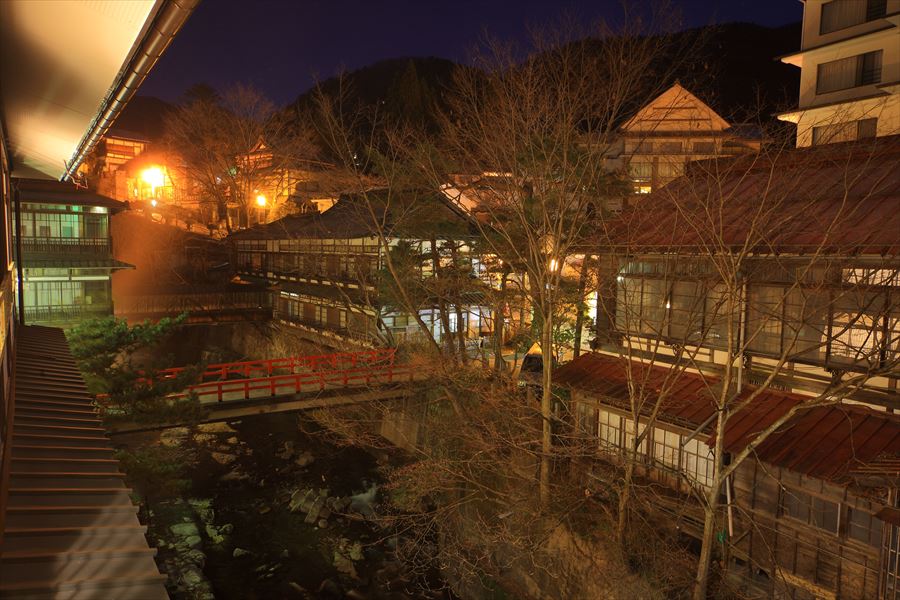 四万温泉　積善館本館