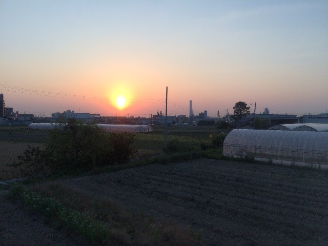 電車から見た夕焼け