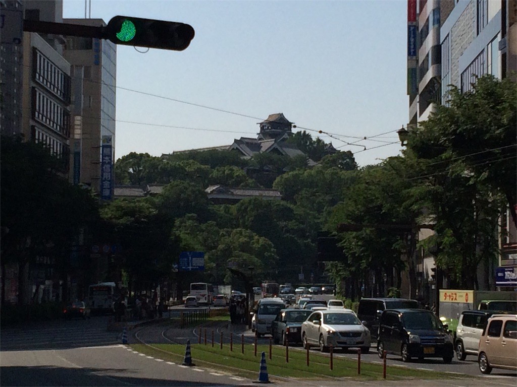 通町筋から見る熊本城