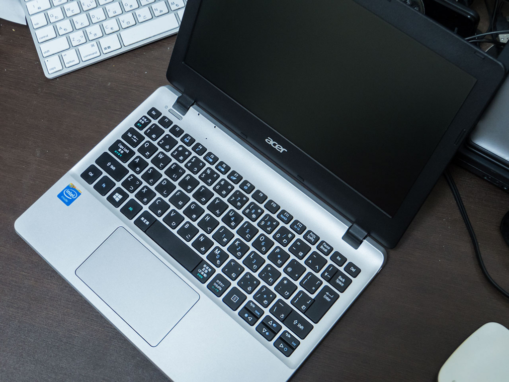衝動に駆られたのでAcer Aspire E3-112-F14C/S(OS無し)を買っ