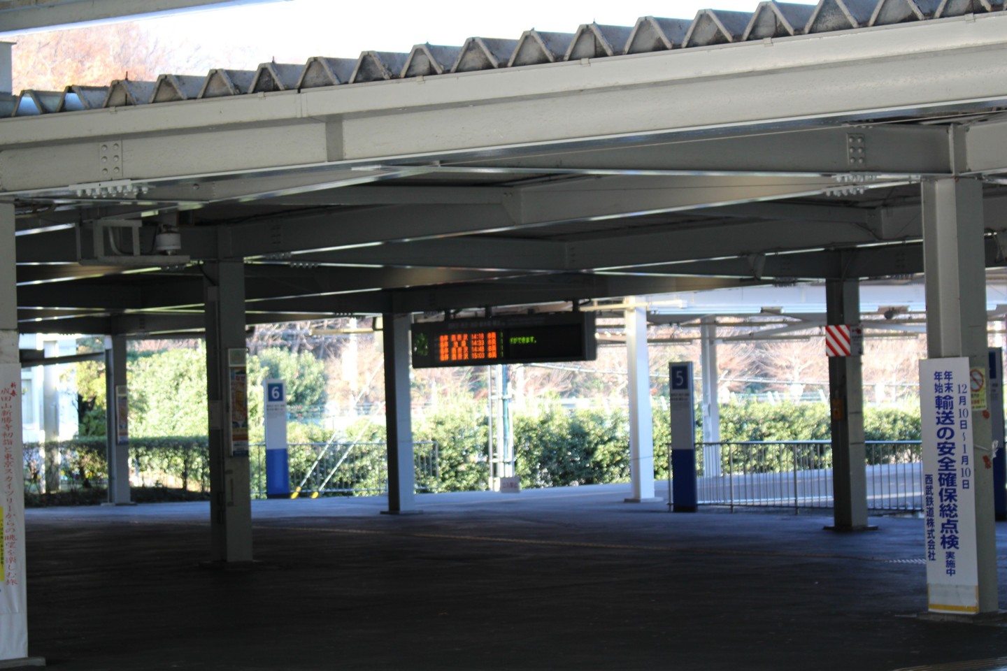 西武球場前駅の風景 Photograph by thorikiri 西武球場前駅の風景 Photograph by thorikiri