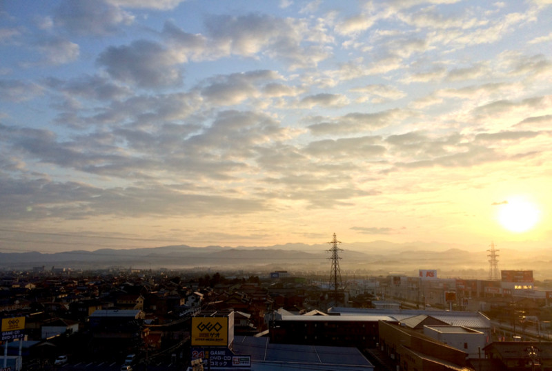 小松の朝