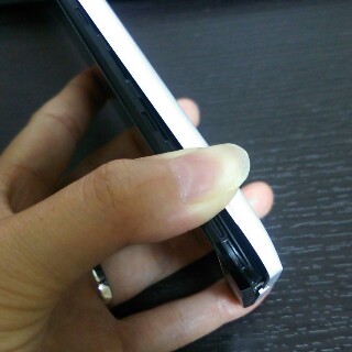 ZenFone 2 Laserの裏蓋