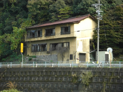 愛知屈指の心霊廃墟「千歳楼」の現在は ...