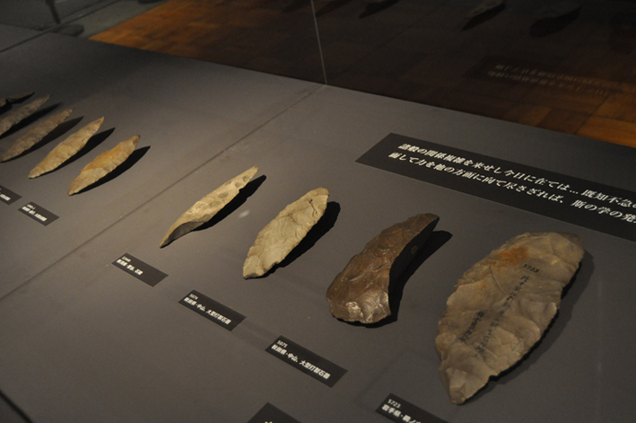 2. 明治期収集の石器 UMUTCG
