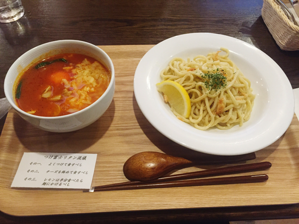 静岡・富士市発祥のご当地グルメ「つけナポリタン」のワクワク感がたまらな過ぎる【東 京子メシ物語】第十三回目