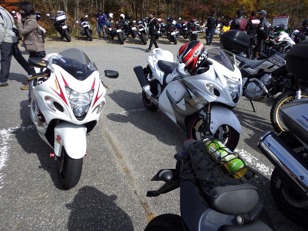 f:id:yasaigun:20151101174342j:plain f:id:yasaigun:20151101174342j:plain