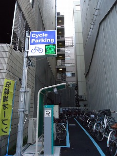 神保町の自転車駐輪場