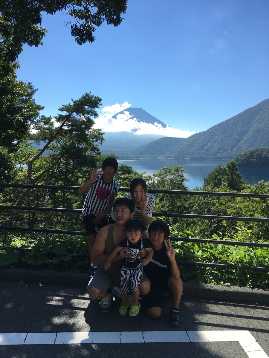 透明度抜群の本栖湖で格安アクティビティ 本栖湖いこいの森キャンプ場 山梨県 格安 キャンプへｇｏ