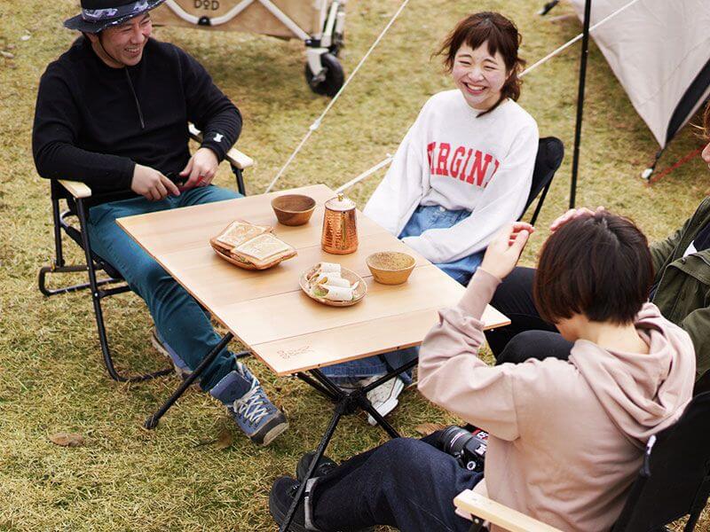 お洒落キャンプに定番木製テーブル!DODジミニーテーブルとは お洒落キャンプに定番木製テーブル!DODジミニーテーブルとは
