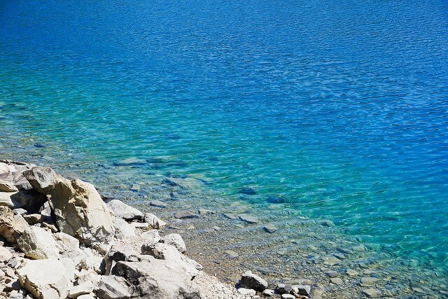 透明度抜群の本栖湖で格安アクティビティ 本栖湖いこいの森キャンプ場 山梨県 格安 キャンプへｇｏ