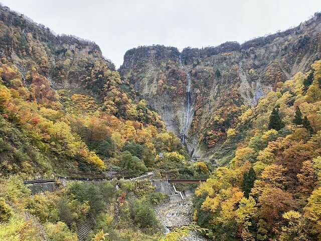 落差日本一の滝で紅葉デート！ついでにサーカスTCDXの初張りを