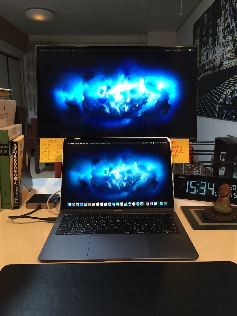 M1/M2 MacBook Airで外部モニターに2台以上接続する方法を解説