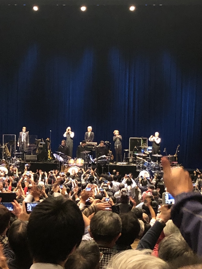 King Crimson Uncertain Times Japan Tour聴いてきた話 甘く香るか青いバラ King Crimson Uncertain Times Japan Tour聴いてきた話 甘く香るか青いバラ