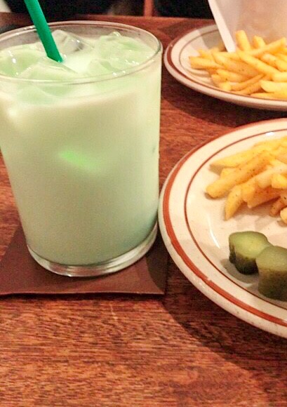 fledged burger メロンミルク