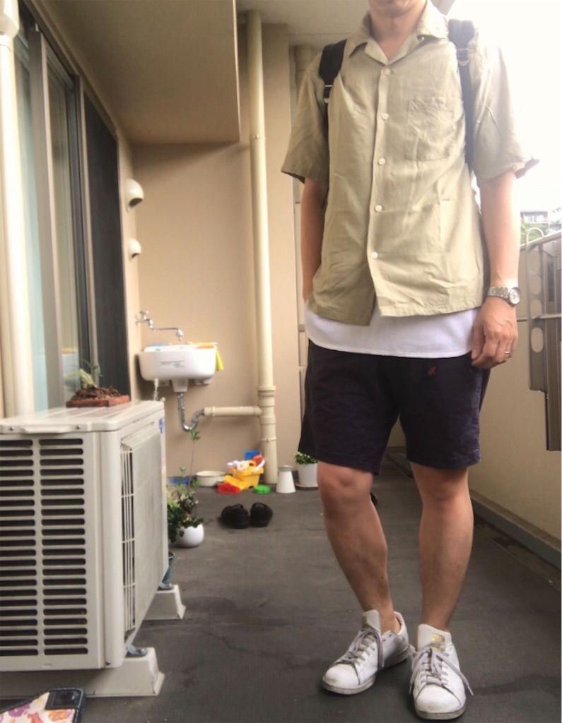 まっくんページ⛳Malbon 半袖シャツ×ショートパンツ ベージュコーデ 公式スタイリング | ジーユー