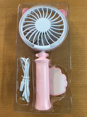 本体、スタンド、USB充電ケーブル