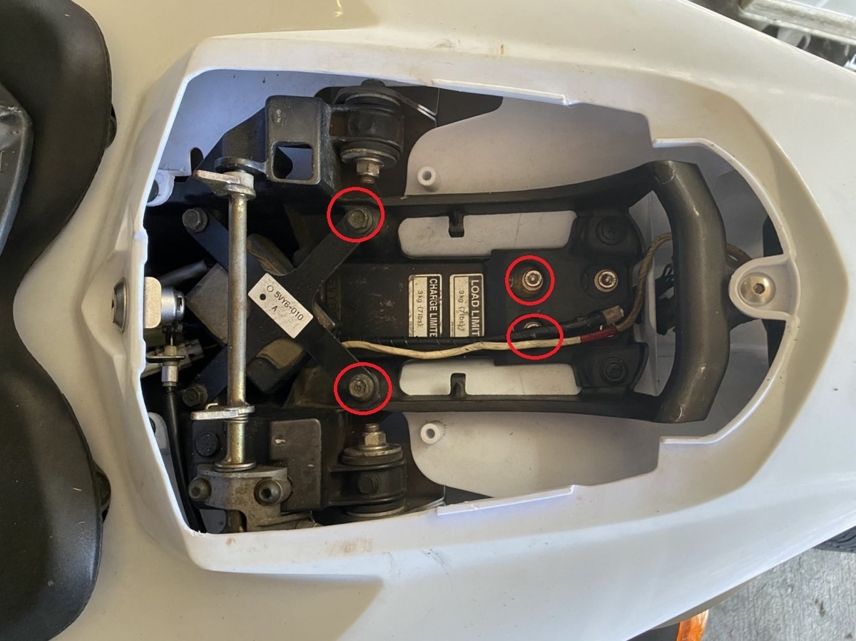 YZF-R1用リアキャリアを溶接で自作 - のんびりバイク日和