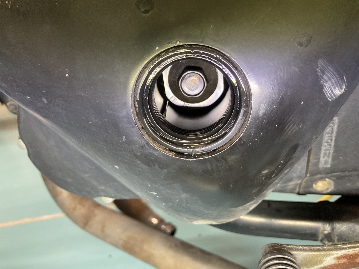250TRのタペット調整 - のんびりバイク日和