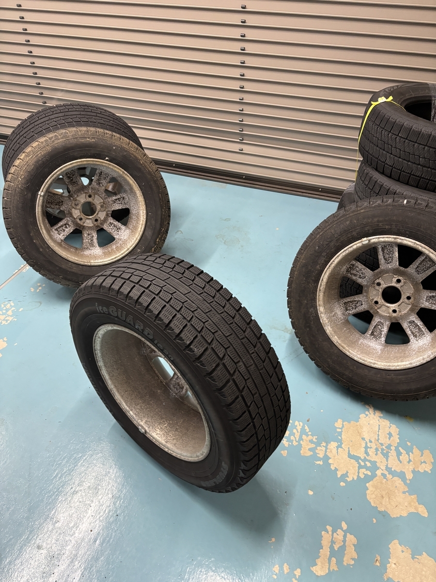 ネットオフ 送料得店  215/65R16 TOYOスタッドレスタイヤ CX-30から外し（車の タイヤ・ホイール