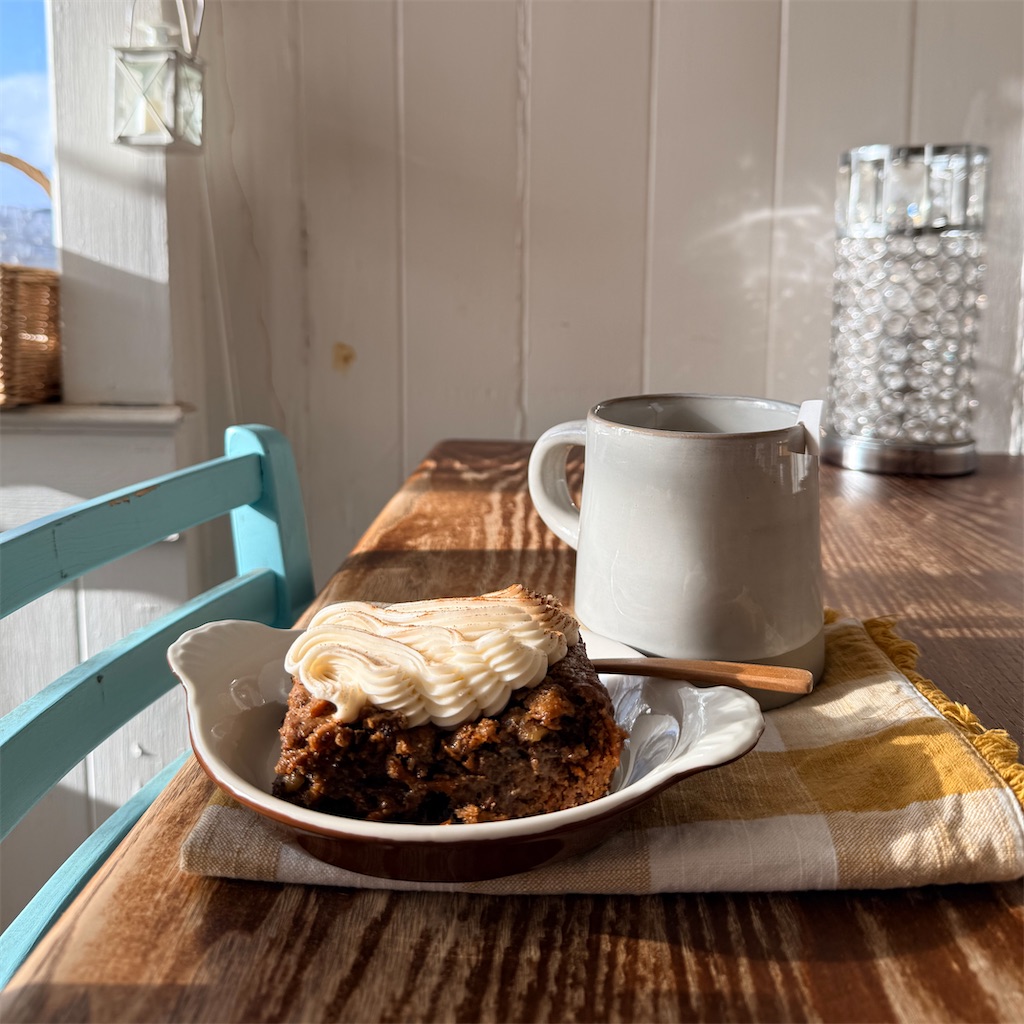 ハワイ、カフェのキャロットケーキ