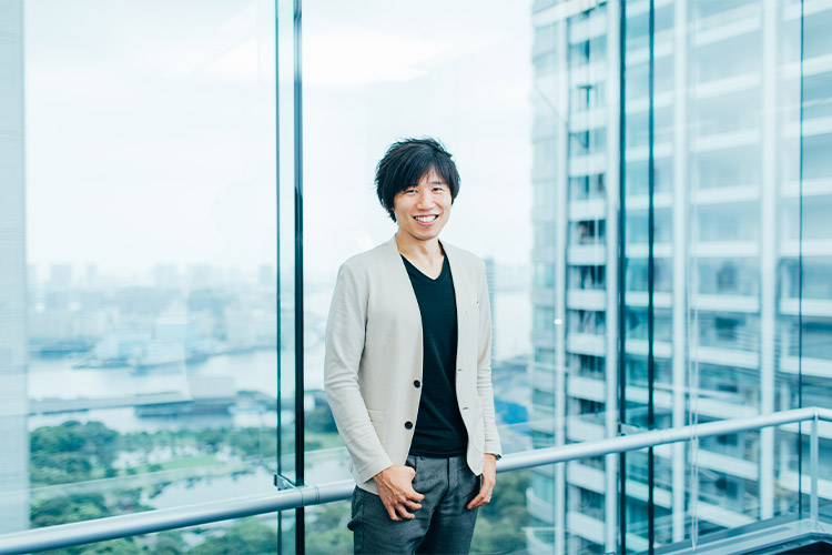 取材後の師岡氏(本社にて)