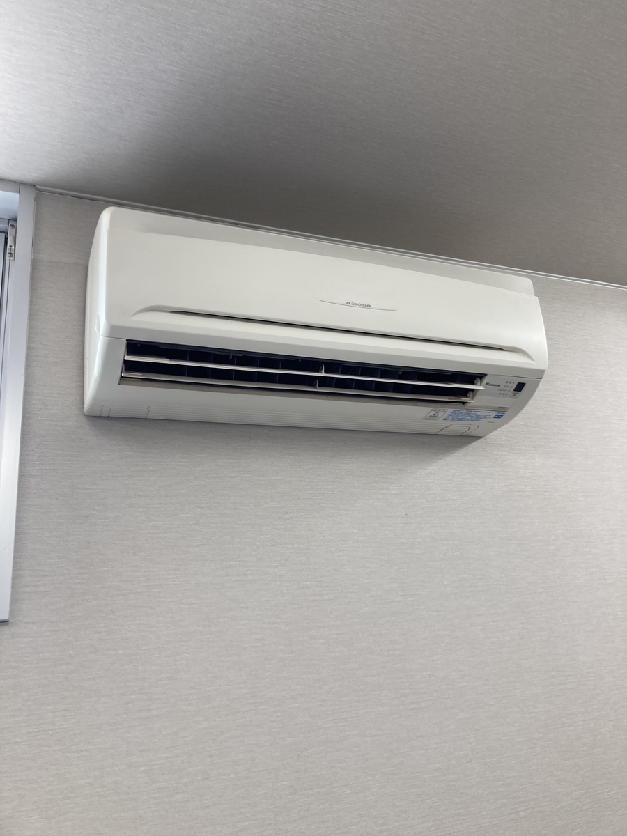 エアコンクリーニング DAIKIN 業務用壁掛けエアコン 背抜き分解 - 中野