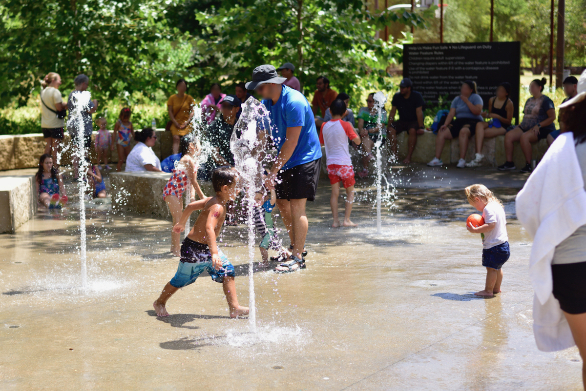 8月のオースティン・トレイル / Pease District Park THE TIME YOU ENJOY WASTING IS