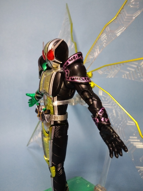 ■ 魂ウェブ商店限定SHFiguarts 仮面ライダーW ゴールドエクストリーム Amazon.co.jp: BANDAI S.H.フィギュアーツ 仮面ライダーW(ダブル