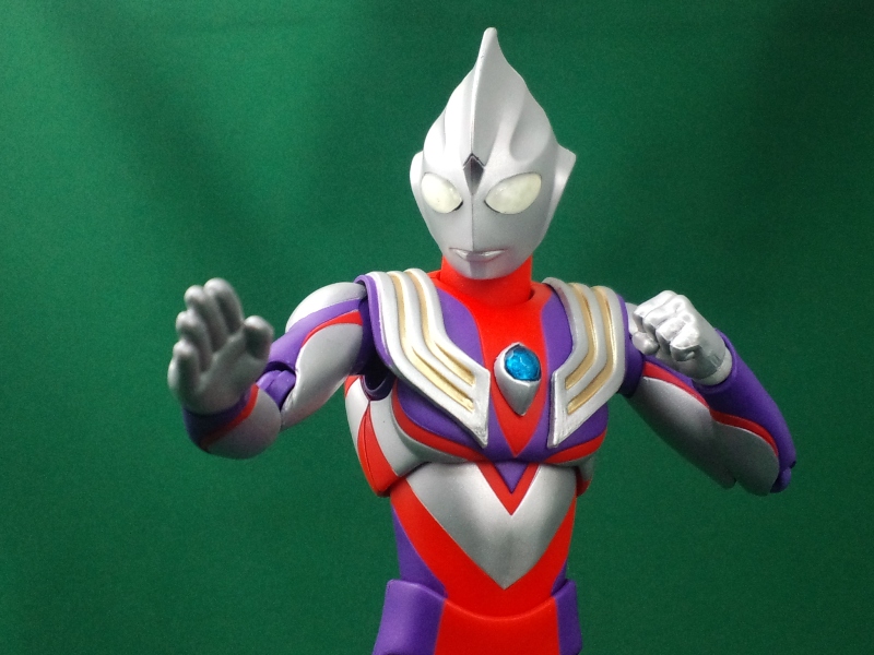 ★未使用★ウルトラマンティガ(マルチタイプ) ウルトラアクト フィギュア Amazon.co.jp: TAMASHII NATIONS ウルトラアクト ウルトラマン
