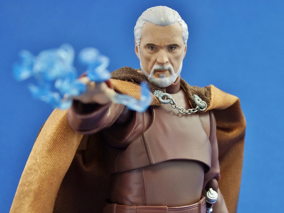 フィギュアーツ　ドゥークー伯爵 S.H.フィギュアーツ ドゥークー伯爵 レビュー : はっちゃか