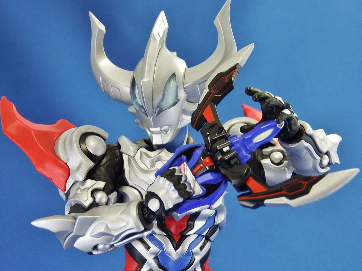 S.H.Figuartsウルトラマンジードマグニフィセント Amazon.co.jp: バンダイ(BANDAI) S.H.Figuarts ウルトラマン