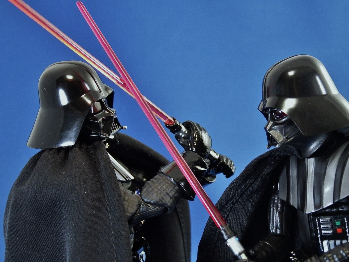 MAFEX ダース・ベイダー (ローグ・ワン) とS.H.Figuarts ダース 