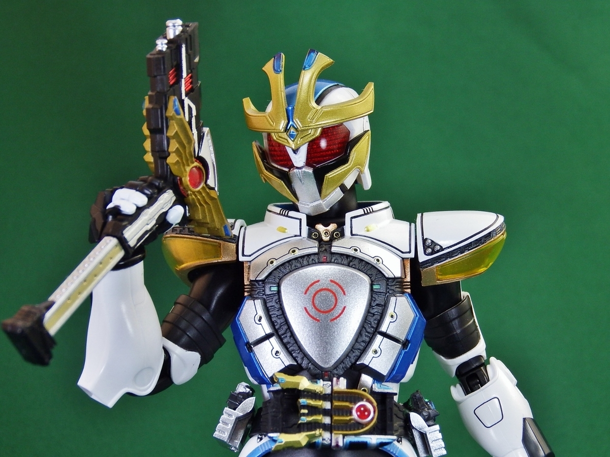 美しい S.H.Figuarts (プレミアム 真骨彫製法 仮面ライダーイクサ 特撮