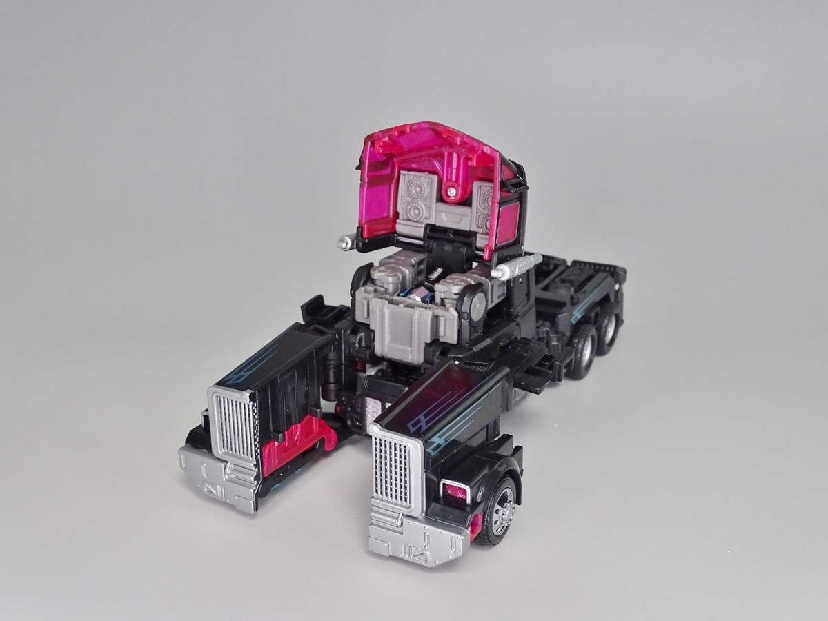 トランスフォーマーレガシー EX-08 暗黒司令官ブラックコンボイ