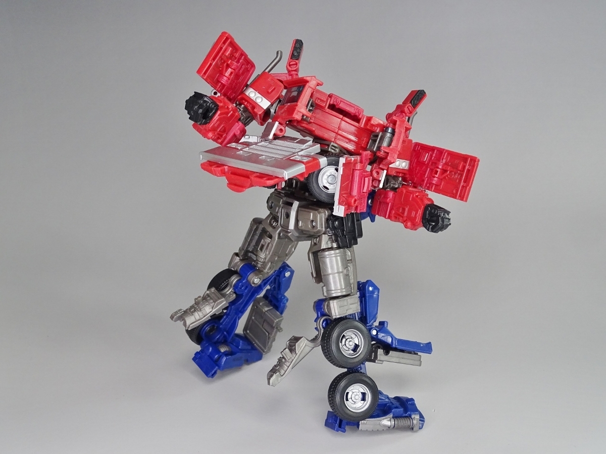 トランスフォーマー SS-30 オプティマスプライム スタジオシリーズ バンブル レビュー：TFスタジオシリーズ SS-30 オプティマスプライム