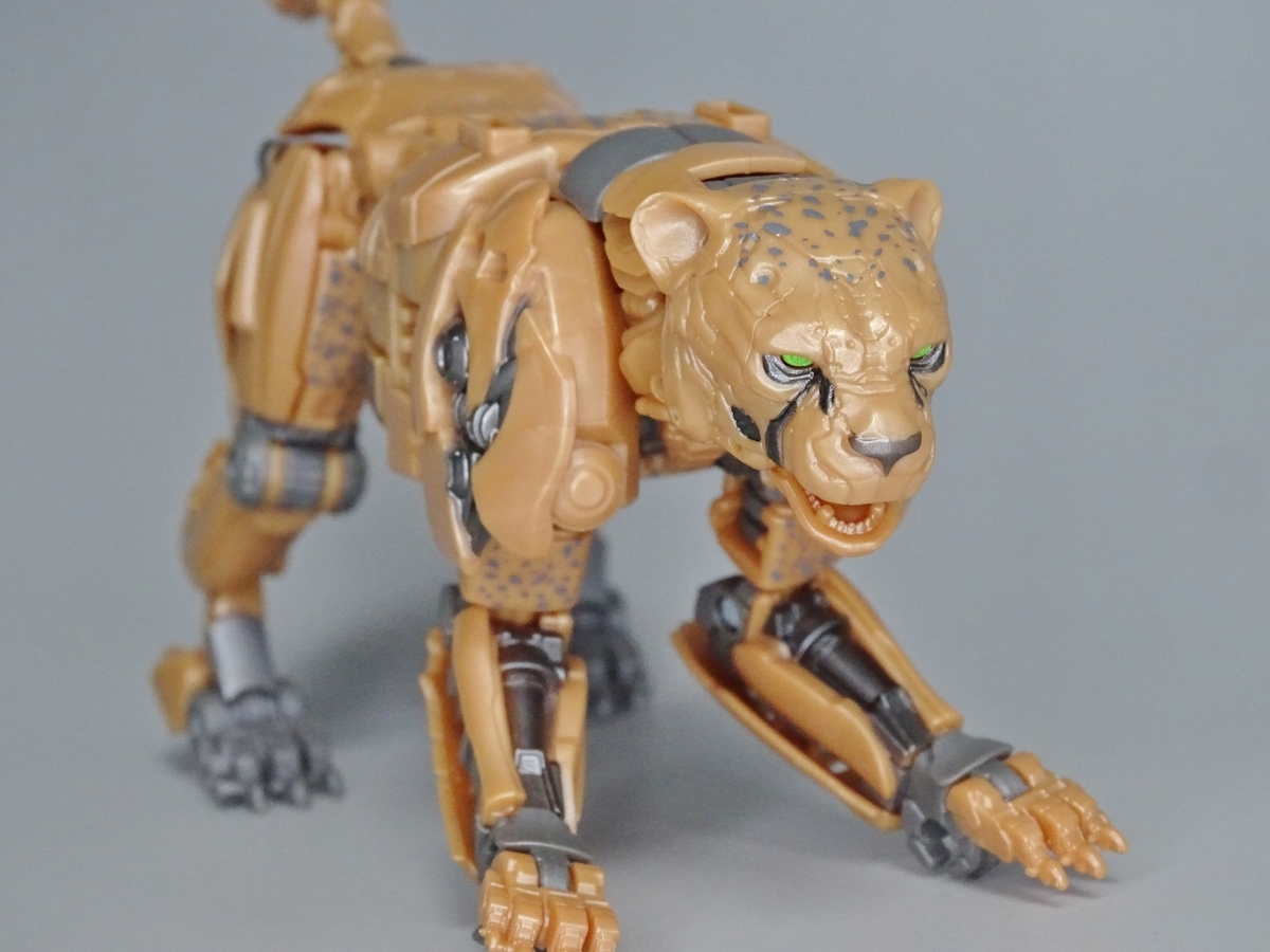 トランスフォーマー スタジオシリーズ SS-108 チーター SS-108 チーター｜トランスフォーマーオフィシャルサイト