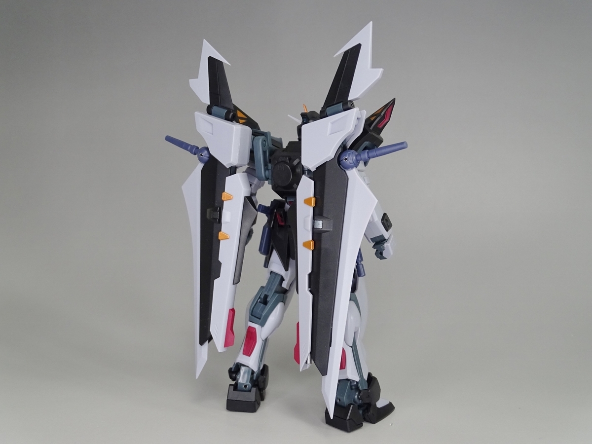 SIDE MS＞ GAT-X105E＋AQM/E-X09S ストライクノワールガンダム