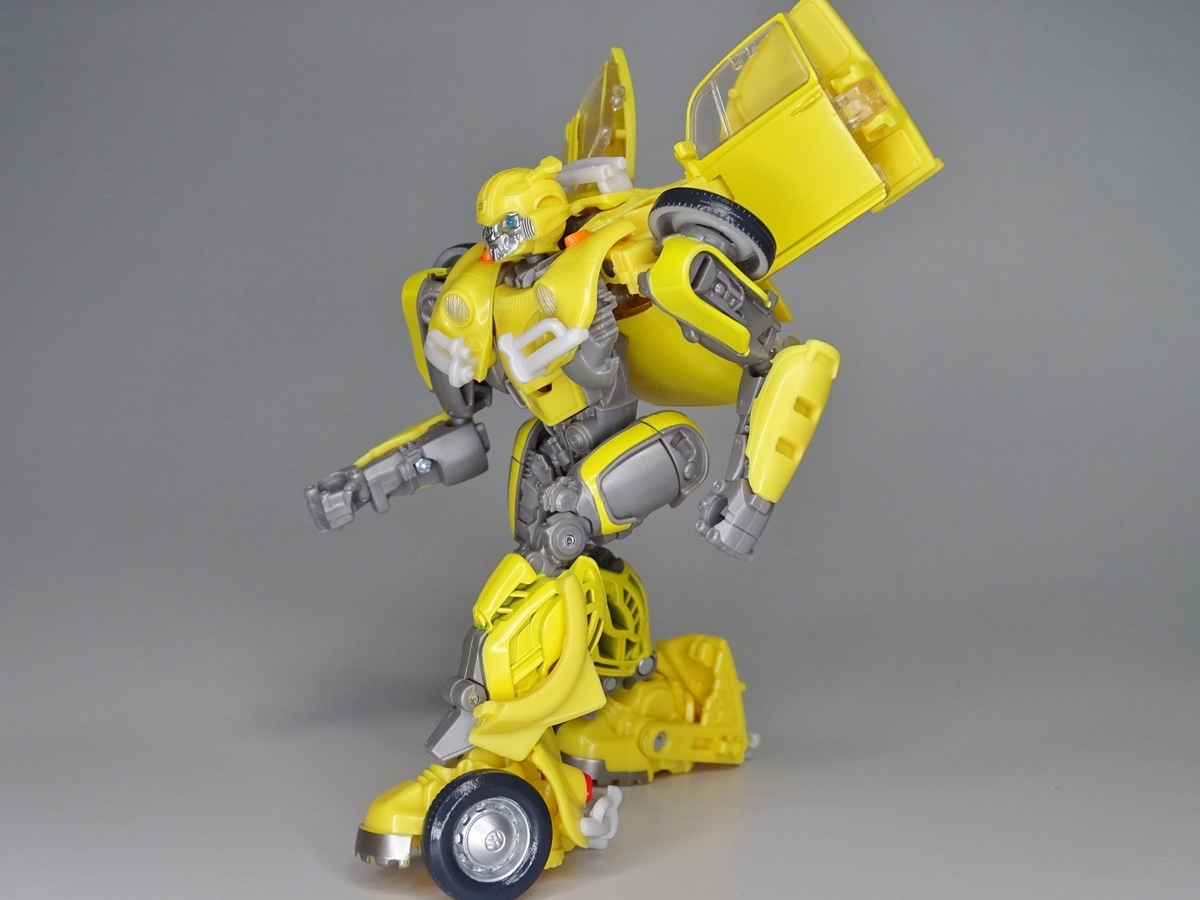 トランスフォーマースタジオシリーズ TS-13 バンブルビー(バンブルビー