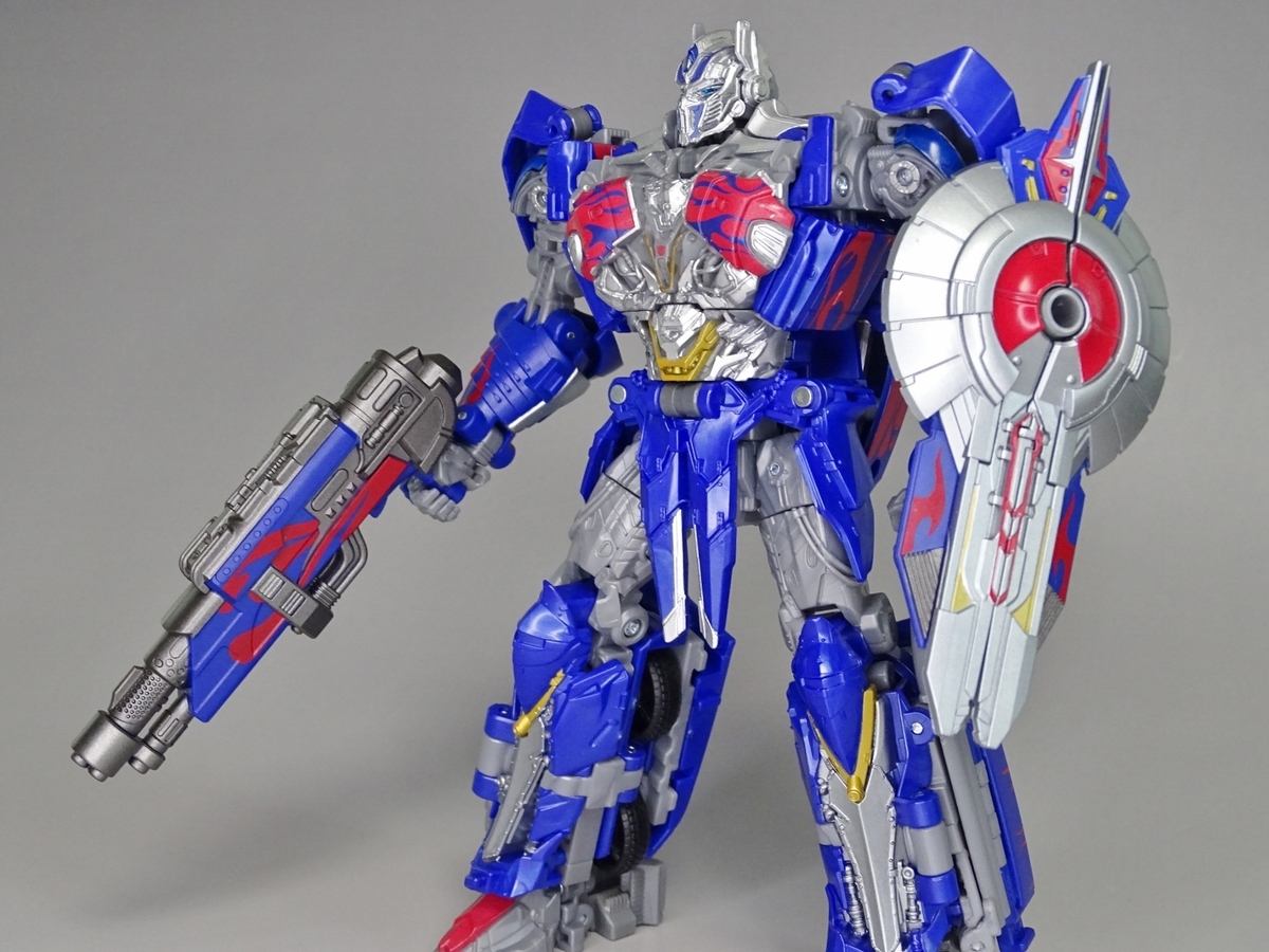 トランスフォーマー　スタジオシリーズ　TS-03 オプティマスプライム TS-03 オプティマスプライム｜トランスフォーマーオフィシャルサイト