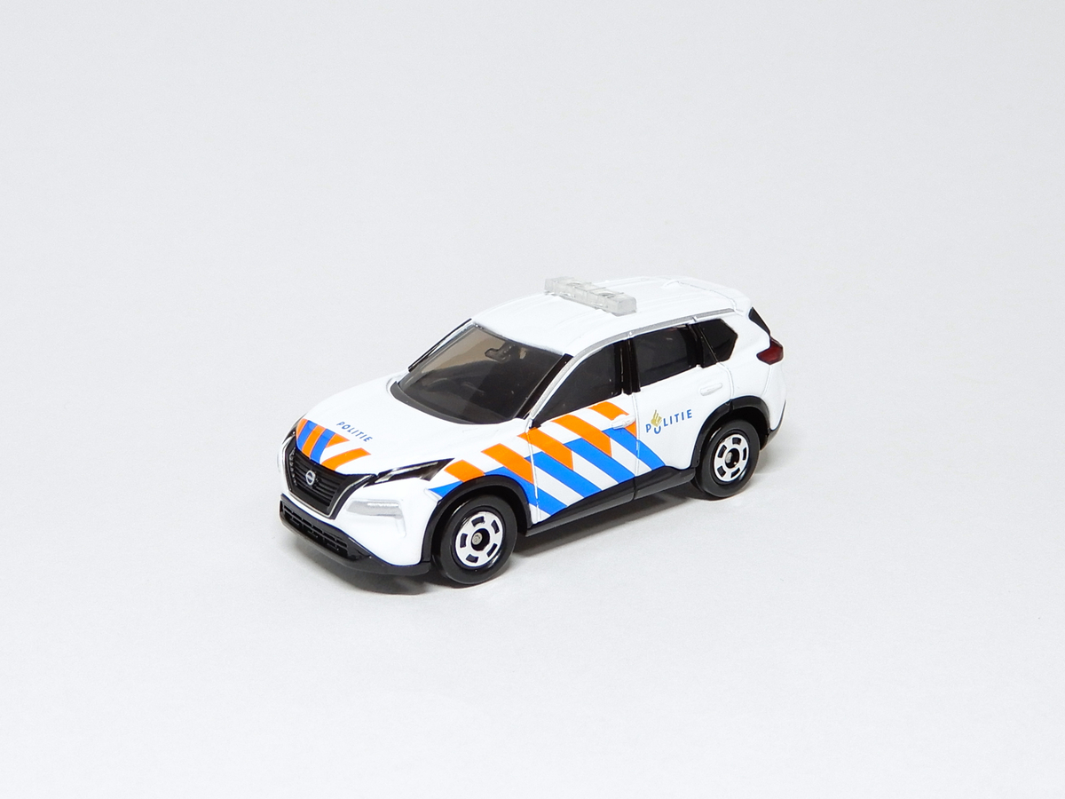 イオン限定トミカ「日産 エクストレイル オランダ警察デザイン仕様」を