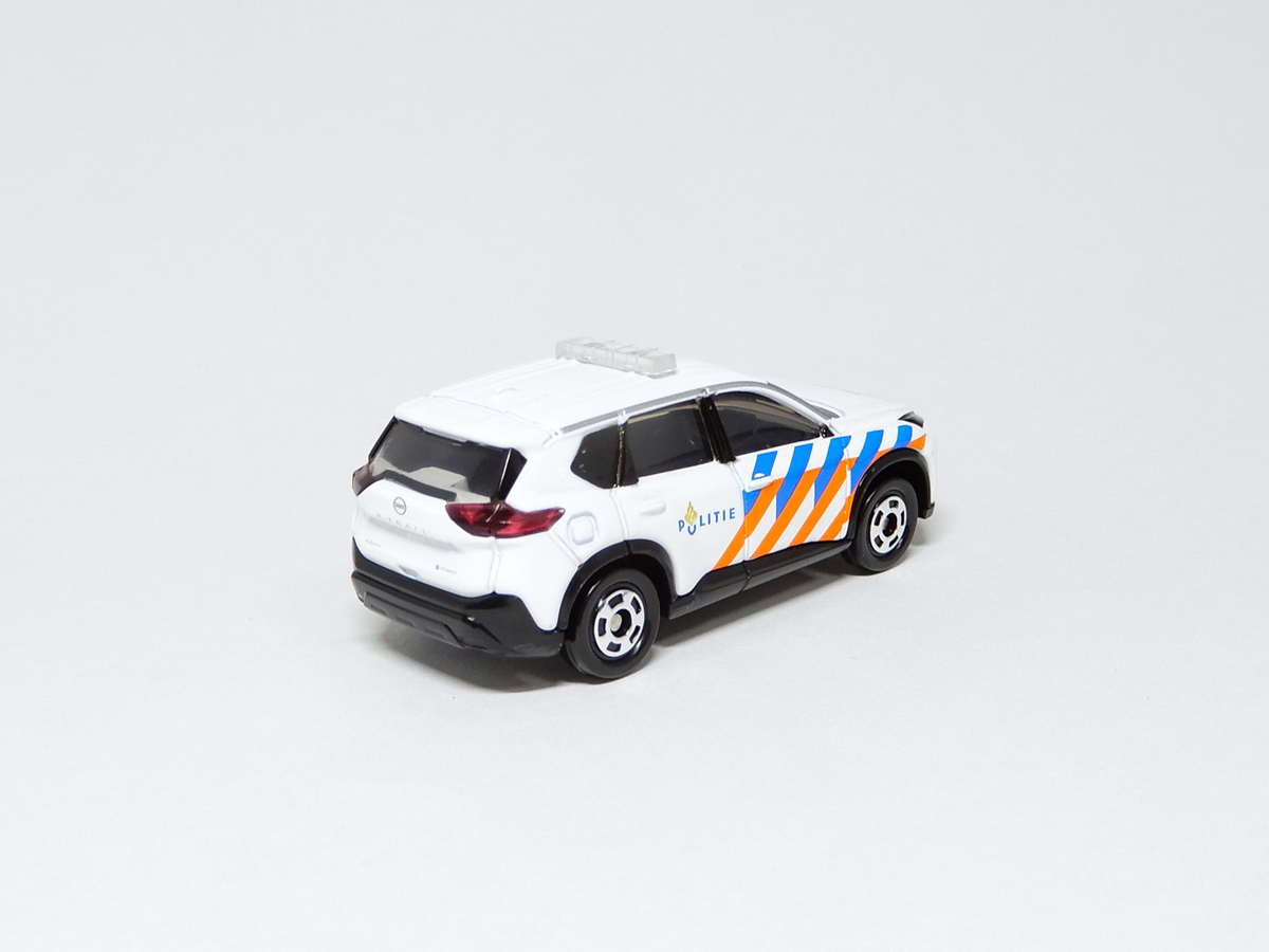 イオン限定トミカ「日産 エクストレイル オランダ警察デザイン仕様」を