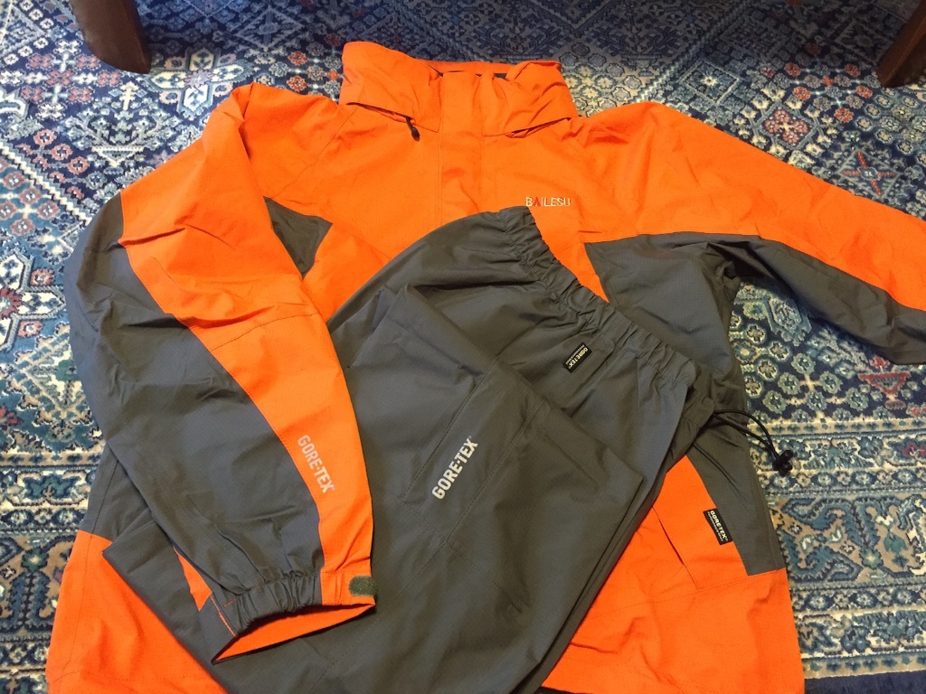 mont-bell ストームクルーザー - モンキーからSRV250へ