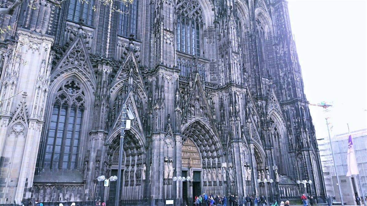 ドイツの世界遺産 ケルン大聖堂 ハハコグサ ふたりが飛び立つその日まで