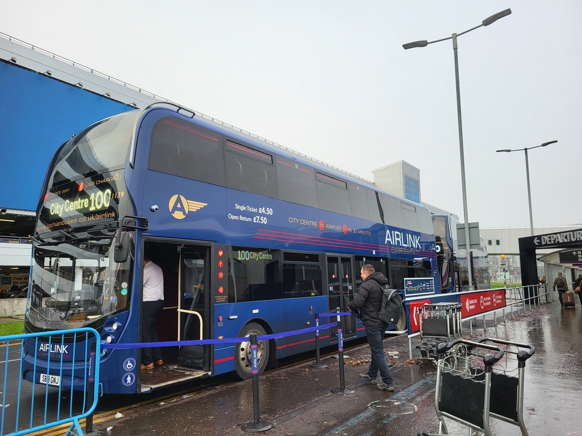 エディンバラ空港⇔エディンバラ市街 アクセス【スコットランド】 ハハコグサ ～ふたりが飛び立つその日まで～