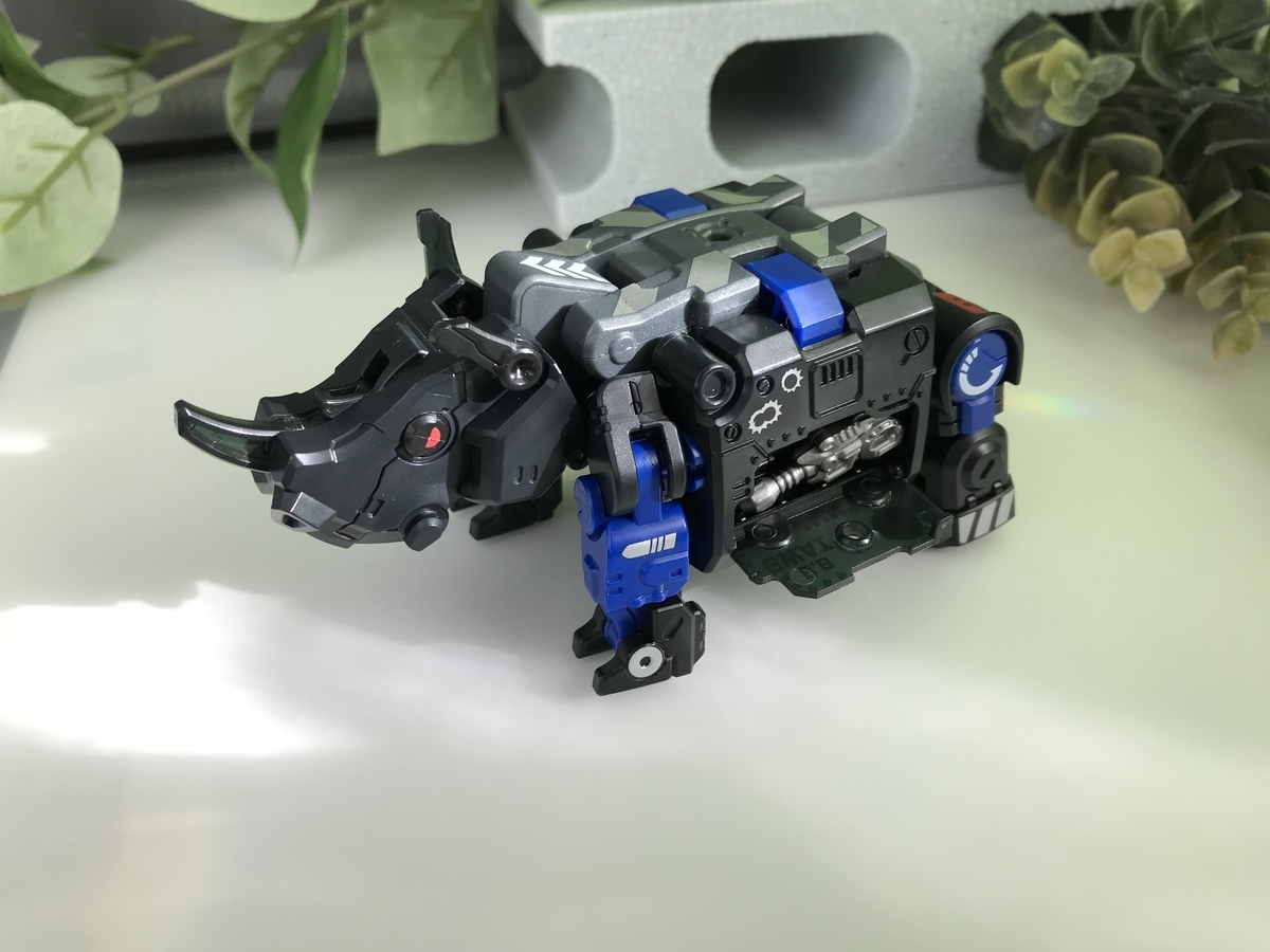 Amazon.co.jp: 52TOYS BEASTBOX BB 06BA BLUE ARMOR : おもちゃ