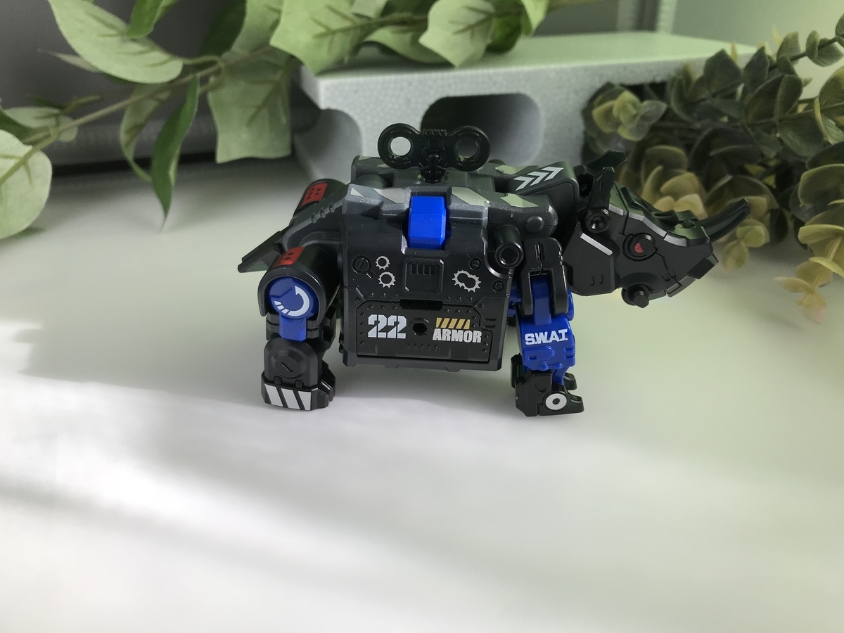 Amazon.co.jp: 52TOYS BEASTBOX BB 06BA BLUE ARMOR : おもちゃ