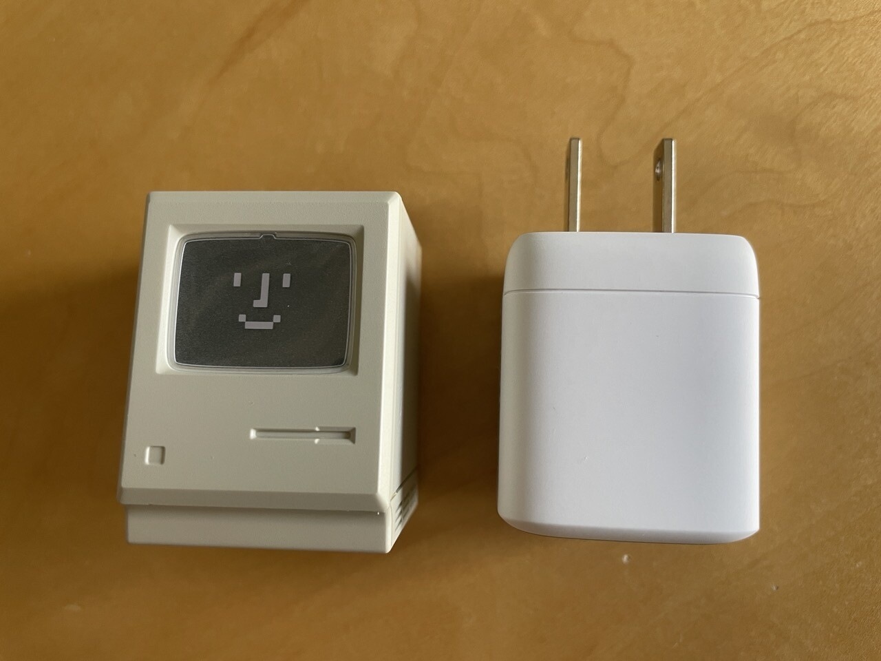 SHARGEEK Retro 35 GaN Chargerを買った。かわいい。 - あっきぃ日誌